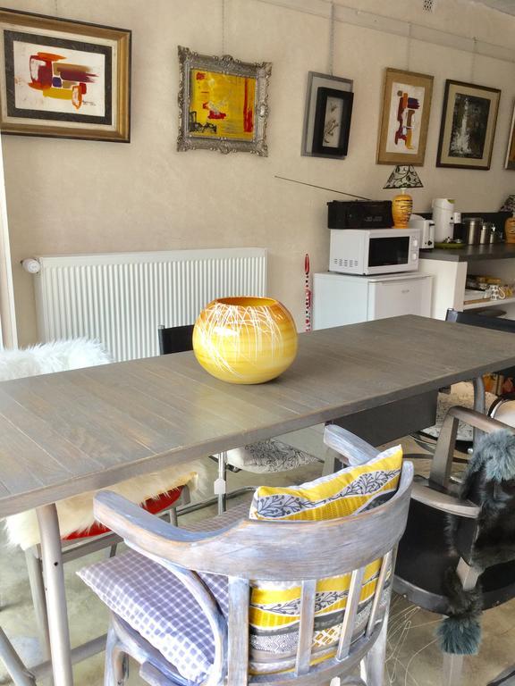 Loft Atypique Bed & Breakfast Villeneuve-de-Rivière Eksteriør bilde
